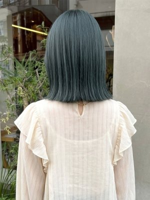 垢抜けダークブルーハンサムショート