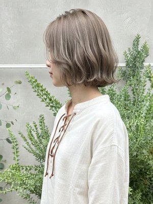 透明感グレージュのゆるふわボブ/和泉府中駅3分